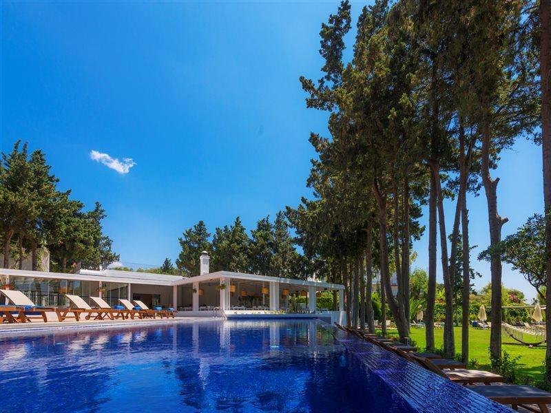 Liv Hotel By Bellazure Акярлар Екстер'єр фото